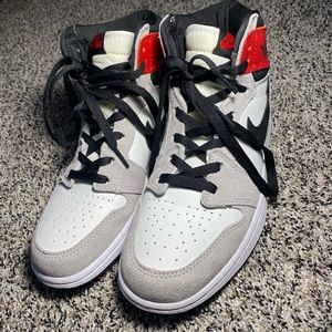 Nike Air Jordan 1 mids